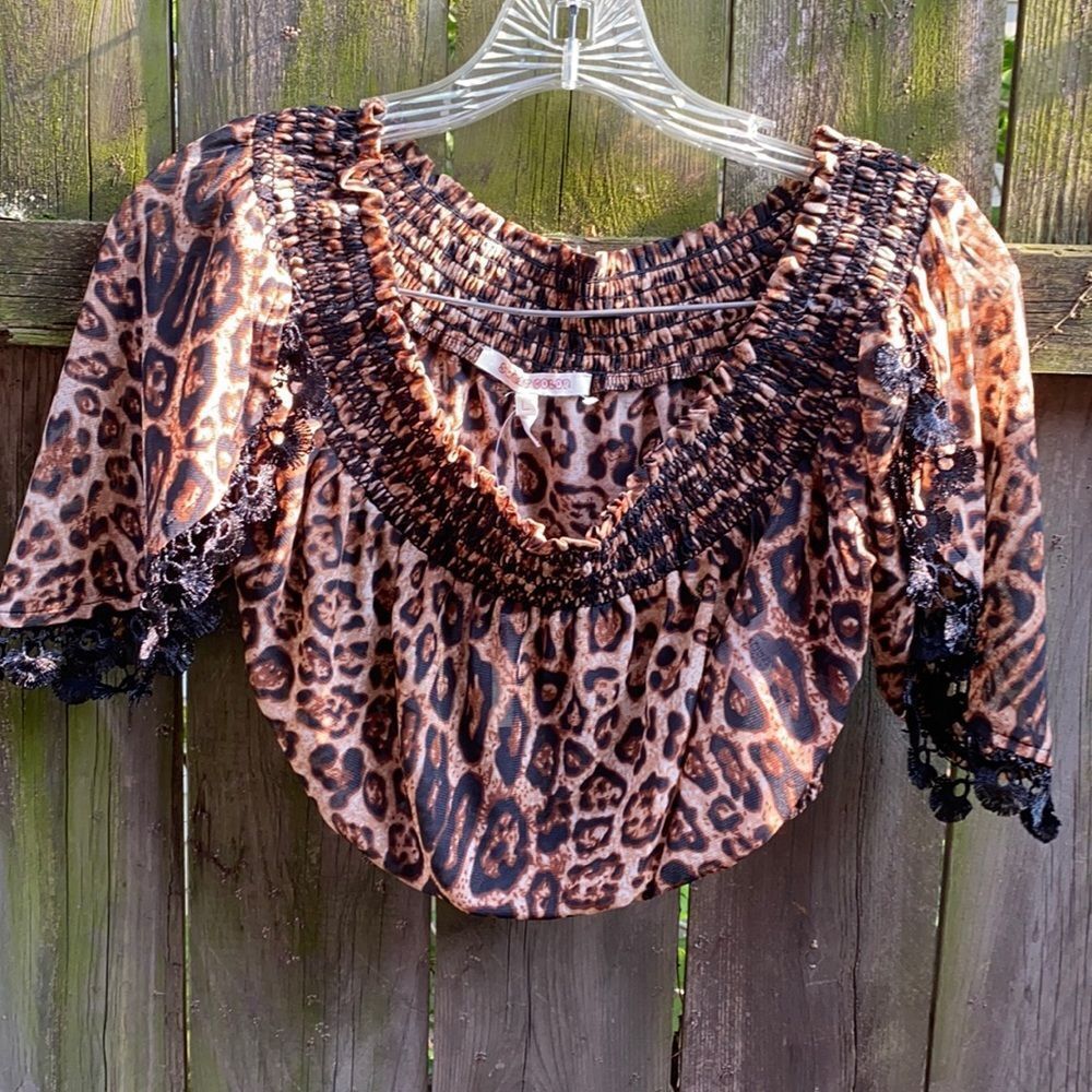 Sweet color leopard print crop top sz. L NWT